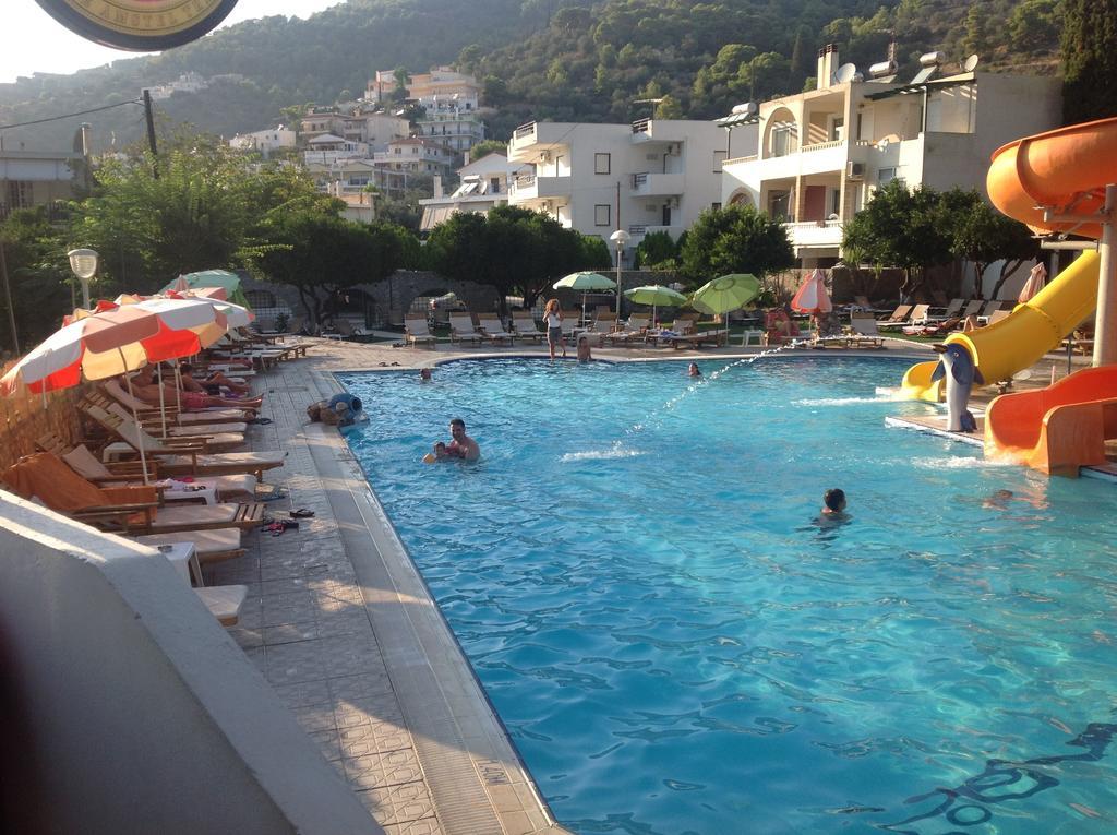 Kamares Apartments Εε Poros Town ภายนอก รูปภาพ