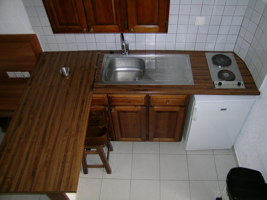 Kamares Apartments Εε Poros Town ห้อง รูปภาพ